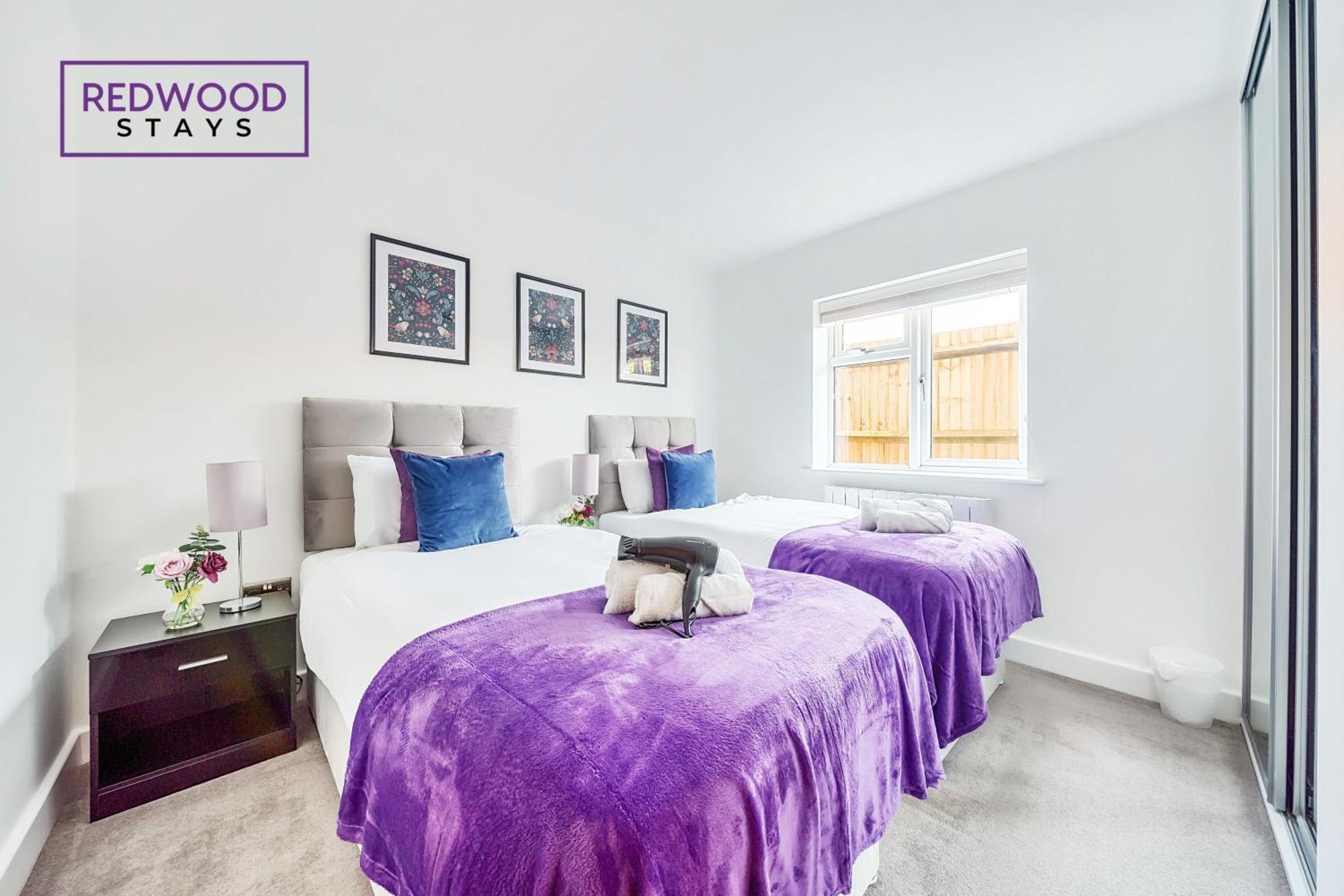 Modern Serviced Apartments For Contractors & Families With Free Parking, Wifi & Netflix By Redwood Stays Basingstoke Esterno foto