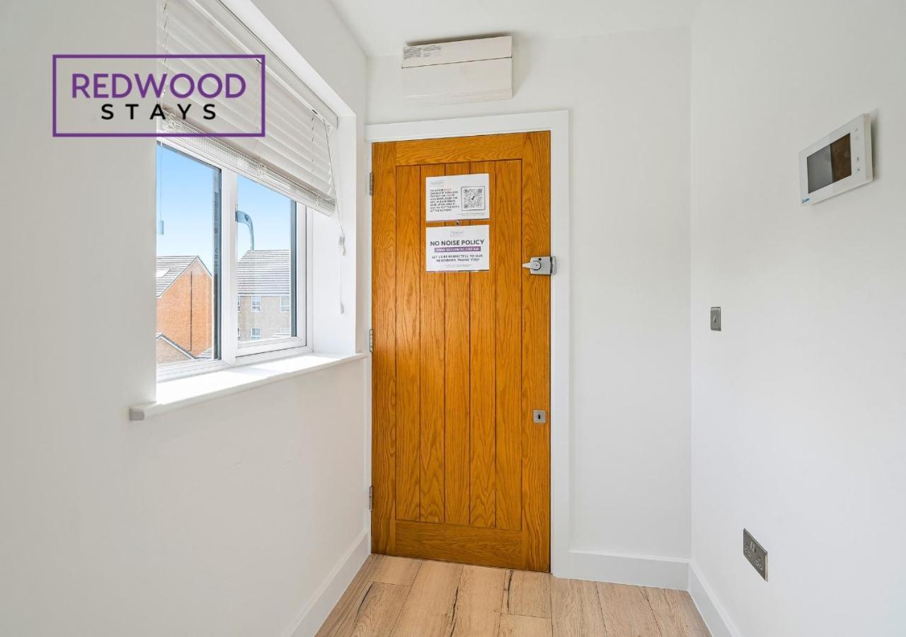 Modern Serviced Apartments For Contractors & Families With Free Parking, Wifi & Netflix By Redwood Stays Basingstoke Esterno foto