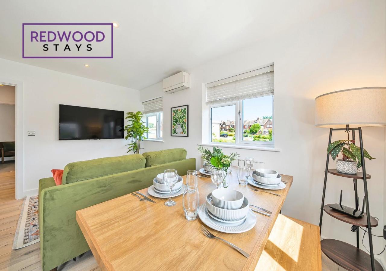 Modern Serviced Apartments For Contractors & Families With Free Parking, Wifi & Netflix By Redwood Stays Basingstoke Esterno foto