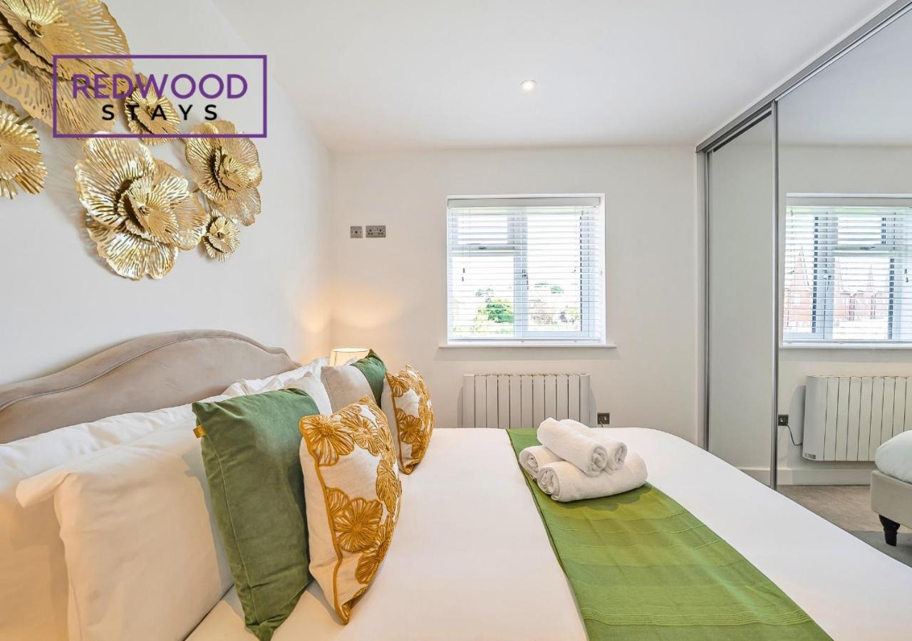 Modern Serviced Apartments For Contractors & Families With Free Parking, Wifi & Netflix By Redwood Stays Basingstoke Esterno foto