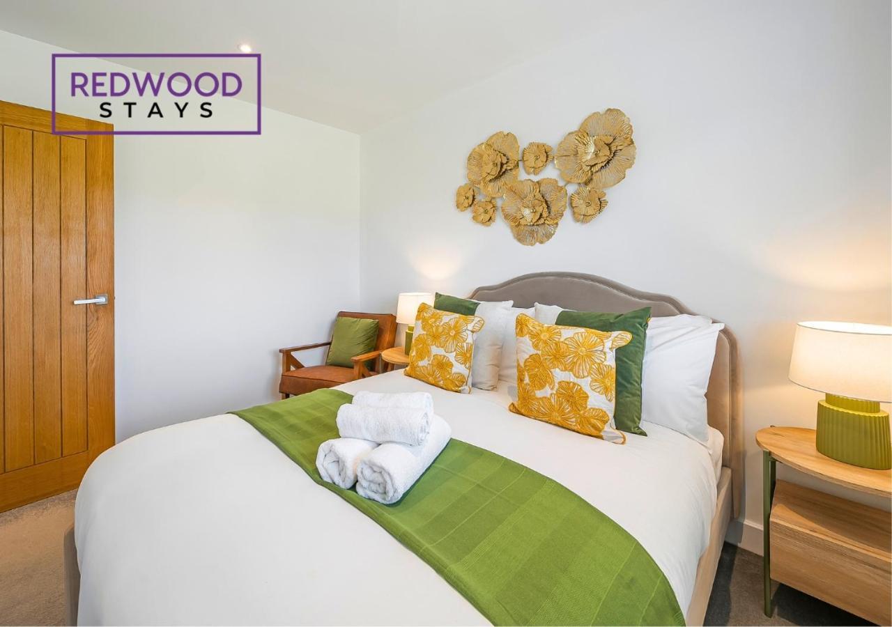 Modern Serviced Apartments For Contractors & Families With Free Parking, Wifi & Netflix By Redwood Stays Basingstoke Esterno foto